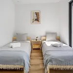Appartamento Dream W/pool & Balcony By Lovelystay *