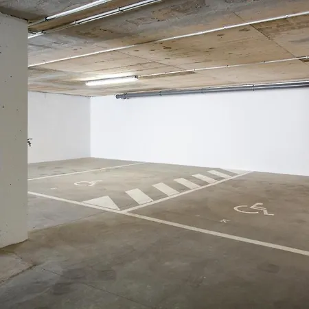 Apartament Dream W/pool & Balcony By Lovelystay *