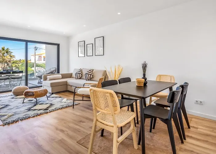 Apartament Dream W/pool & Balcony By Lovelystay *