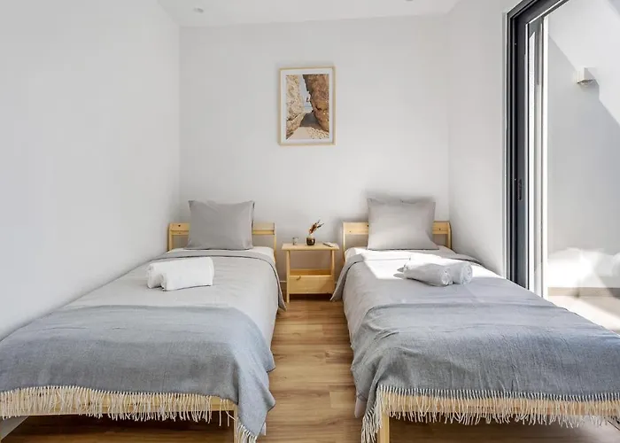 Apartament Dream W/pool & Balcony By Lovelystay *